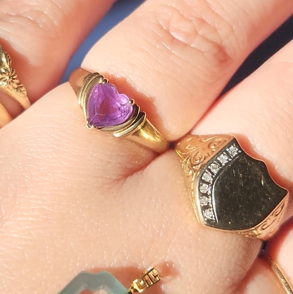 Vintage Ribbed Heart Amethyst Ring